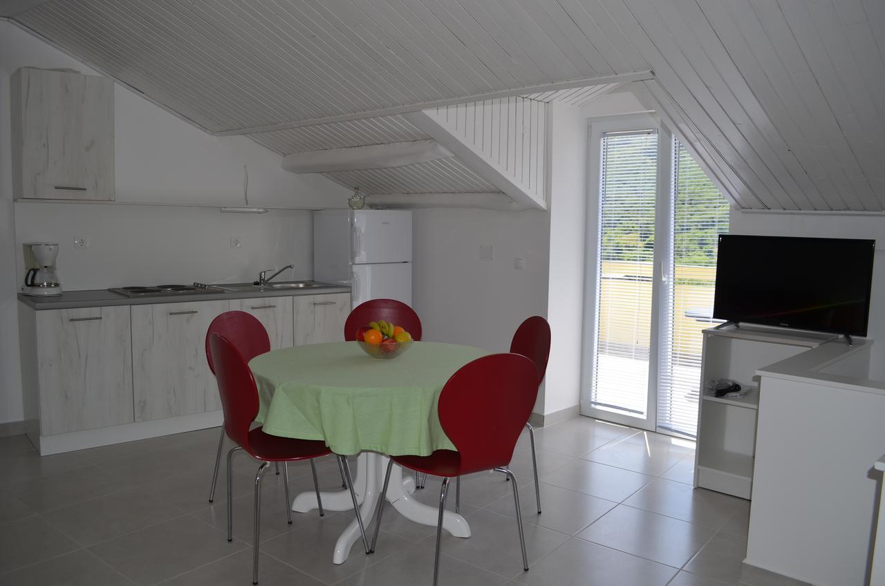 Apartments Petar Draga Bašćanska Bagian luar foto