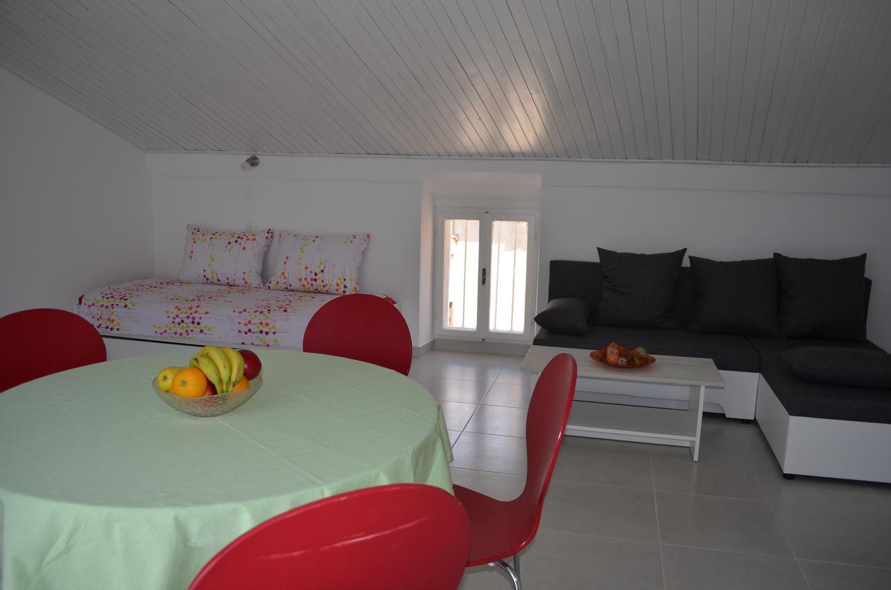 Apartments Petar Draga Bašćanska Bagian luar foto