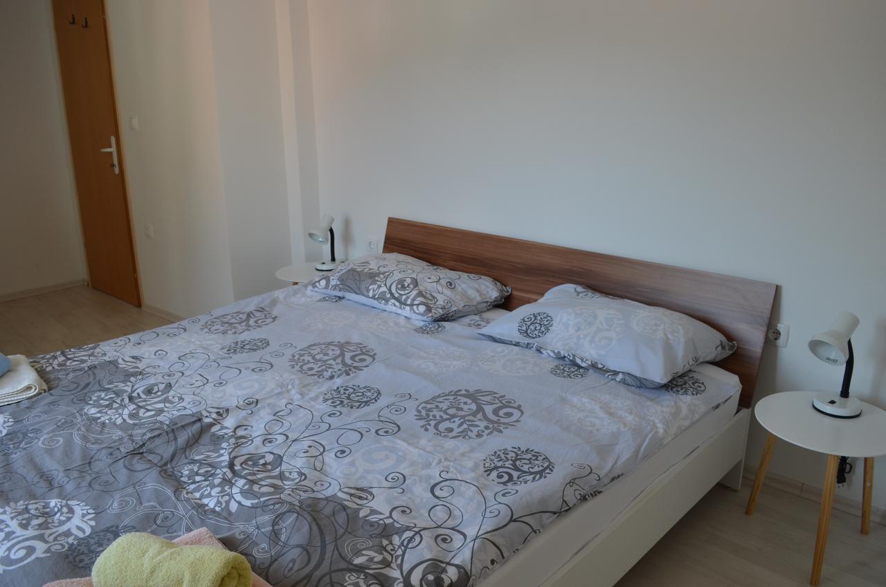 Apartments Petar Draga Bašćanska Bagian luar foto